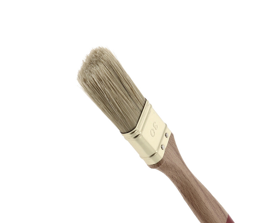 Cod tail brush to varnish