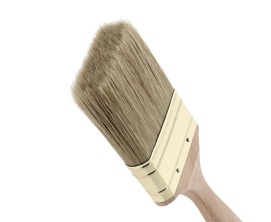 Cod tail brush to varnish