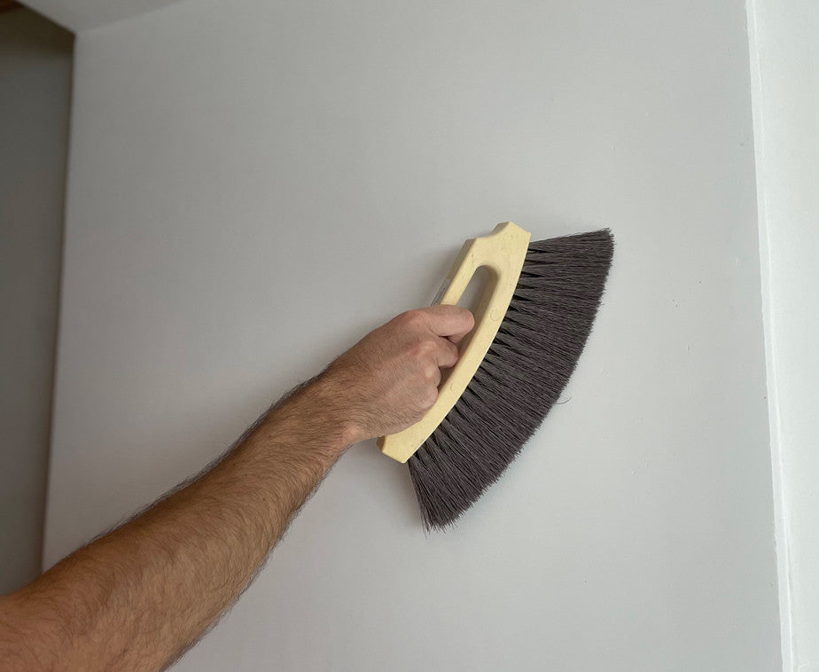 Half moon dusting brush