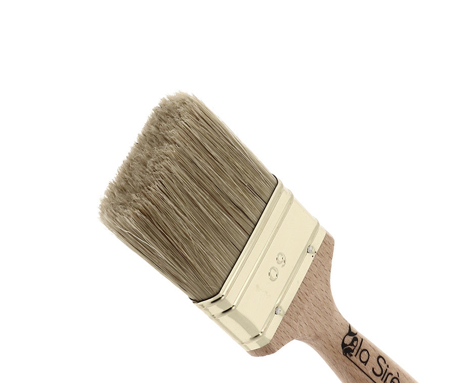 Cod tail brush to varnish