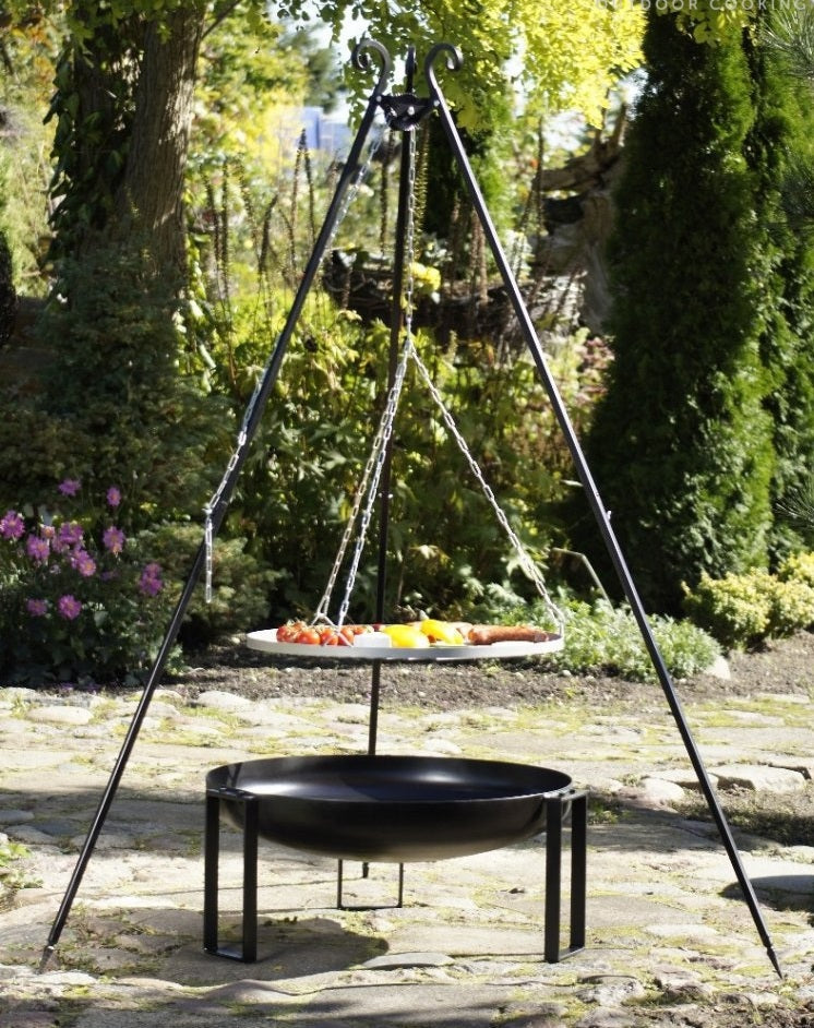 Grille en inoxydable barbecue Ø 50 cm sur trépied + Brasero TANA Ø 80 cm clicktofournisseur.com