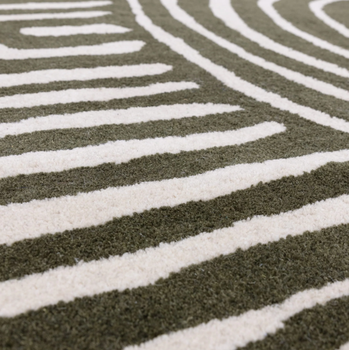 TWISTER hand tufted wool rug