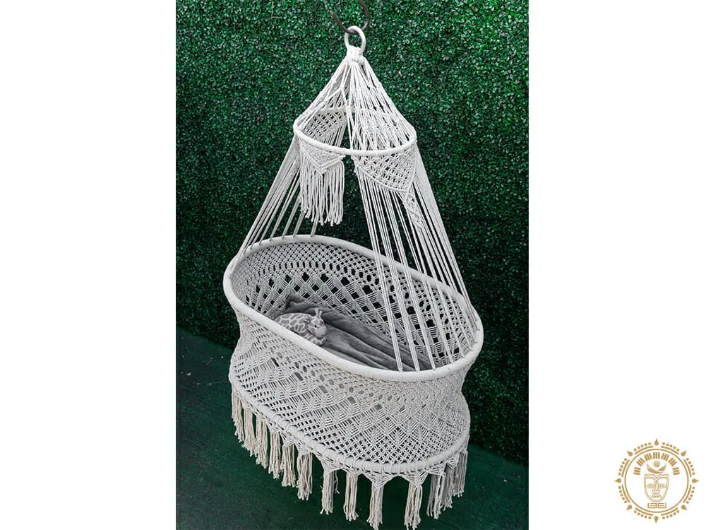 “Cocoon Dreams” cradle hammock