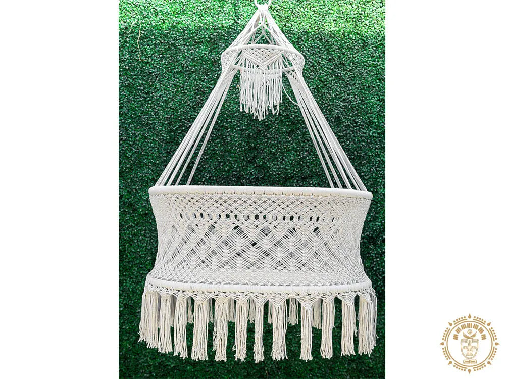 “Cocoon Dreams” cradle hammock