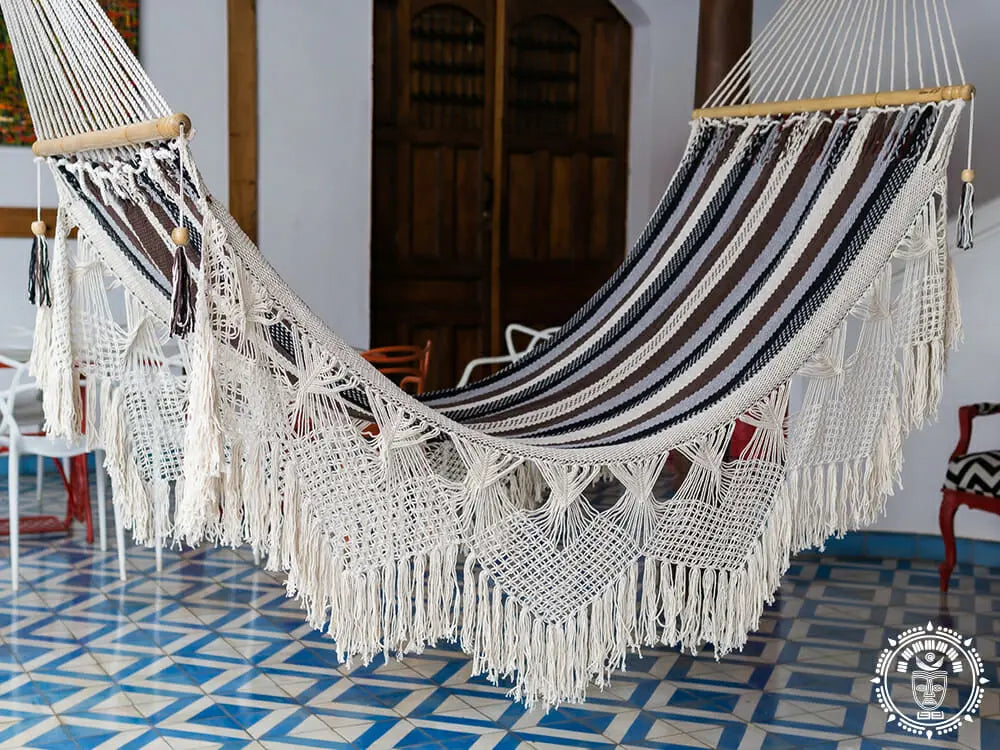 L Deluxe Bar Hammock “Ticuantepe”