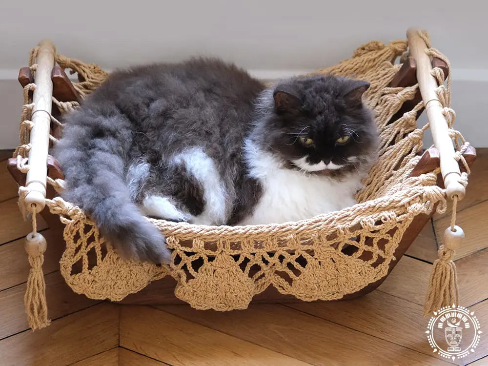 Taupe cat hammock + wooden support