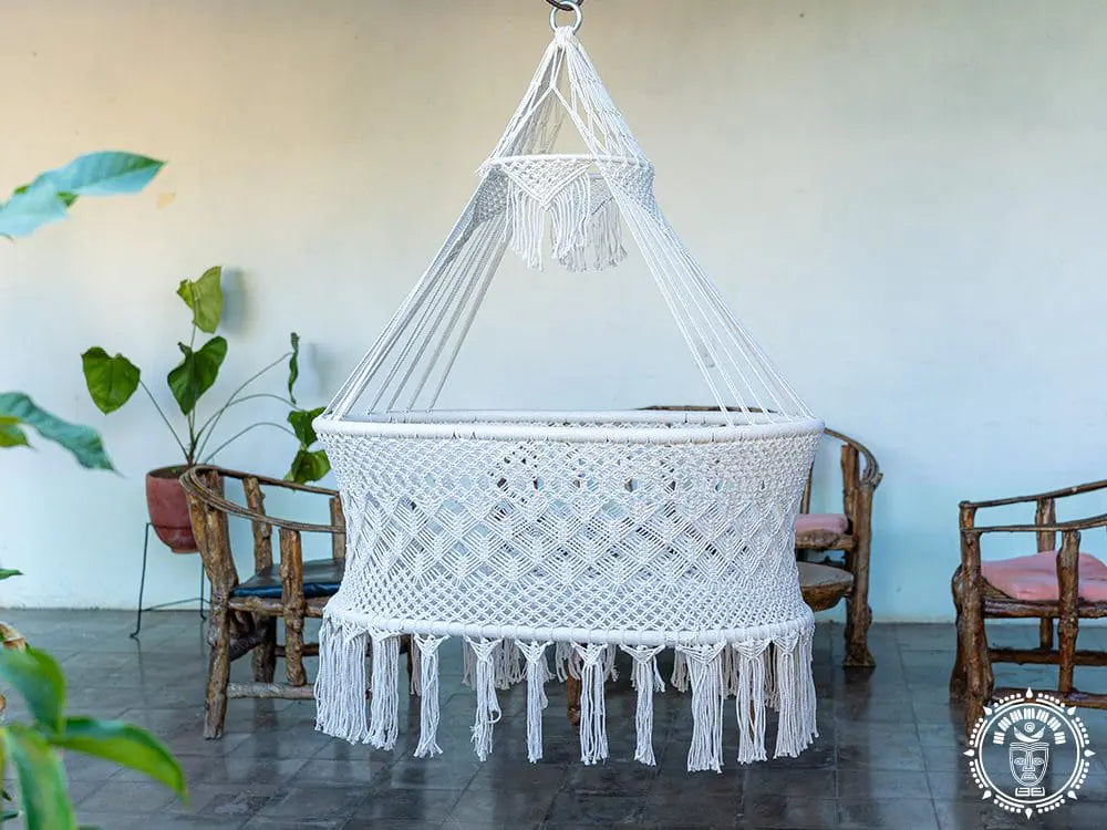 “Cocoon Dreams” cradle hammock