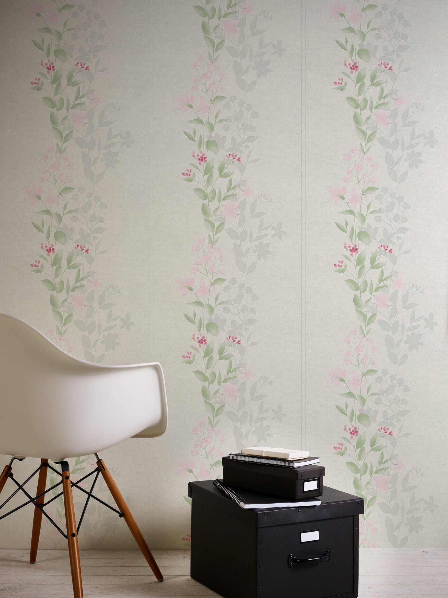 Floral wallpaper Profhome 372661-GU lightly textured non-woven wallpaper with a matte floral design green pink gray 5.33 m2